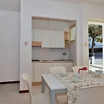 Residenza Valcris Apartamento *